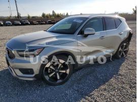 VOLVO XC40 T4 IN 2014