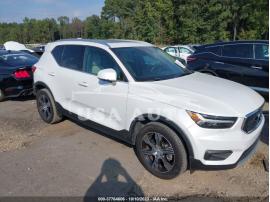 VOLVO XC40 INSCRIPTION 2020