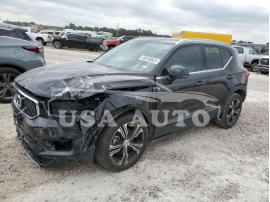 VOLVO XC40 T4 IN 2022