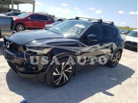 VOLVO XC40 T4 R- 2020