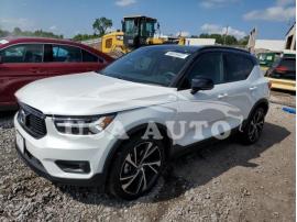 VOLVO XC40 T4 R- 2020
