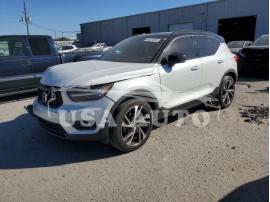 VOLVO XC40 T4 R- 2021