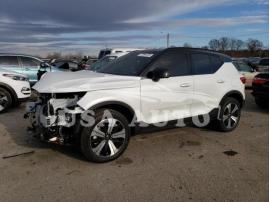 VOLVO XC40 RECHA 2023