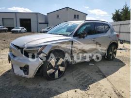 VOLVO XC40 RECHA 2023