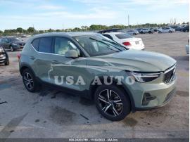 VOLVO XC40 B4 PLUS BRIGHT THEME 2023