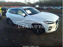 VOLVO XC60 B5 MOMENTUM 2022