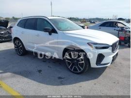 VOLVO XC60 B5 ULTIMATE DARK THEME 2024