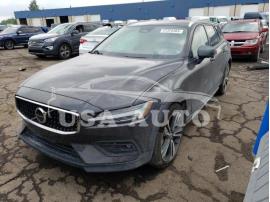 VOLVO V60 CROSS 2023